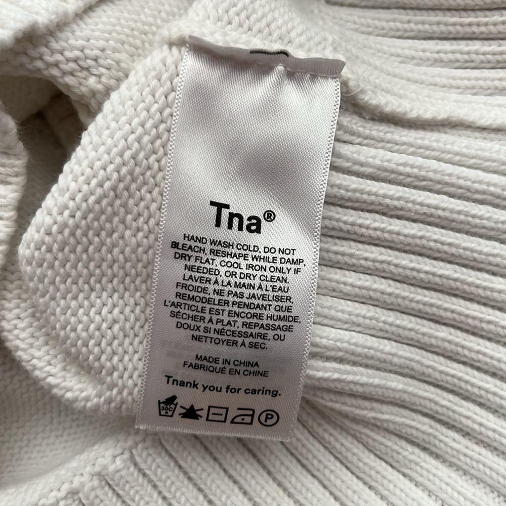 TNA White V-Neck Sweater Vest - Picture 6 of 9